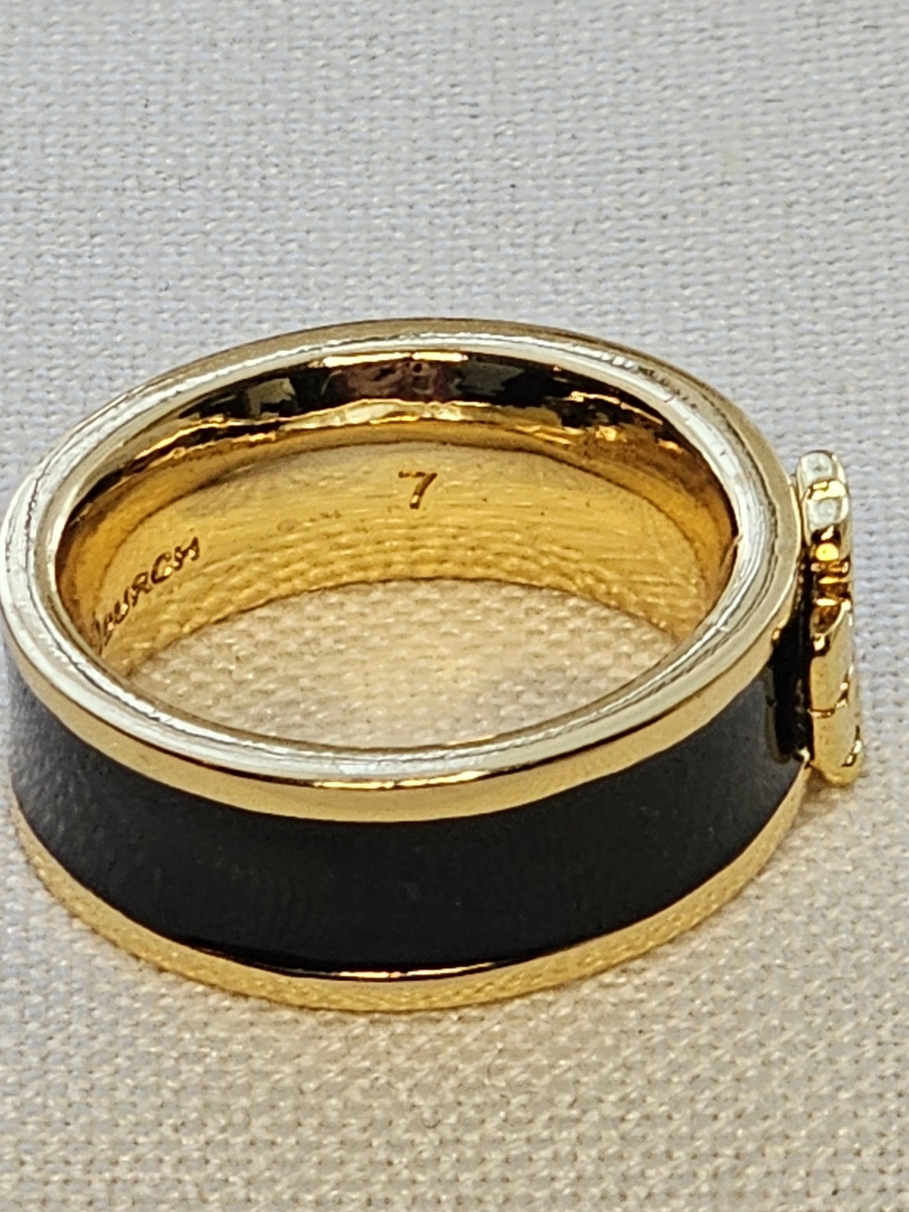 Tory Burch Black Enamel & Gold Logo Band Ring New Size 7 - Picture 3 of 4
